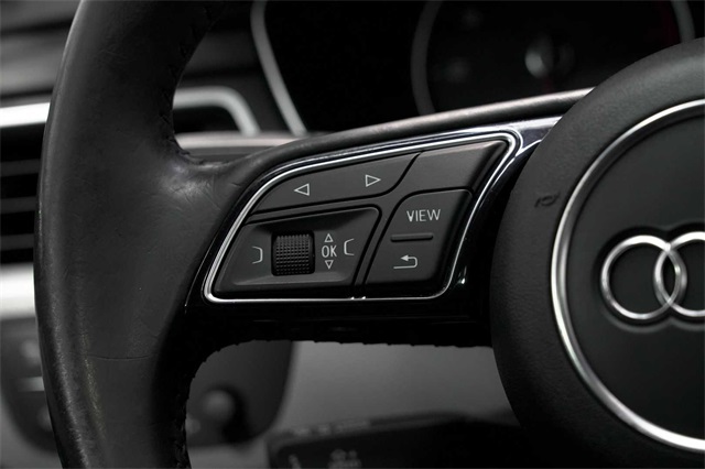 Vehicle image 27 of 30