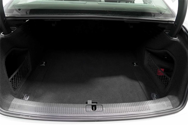 Vehicle image 9 of 30