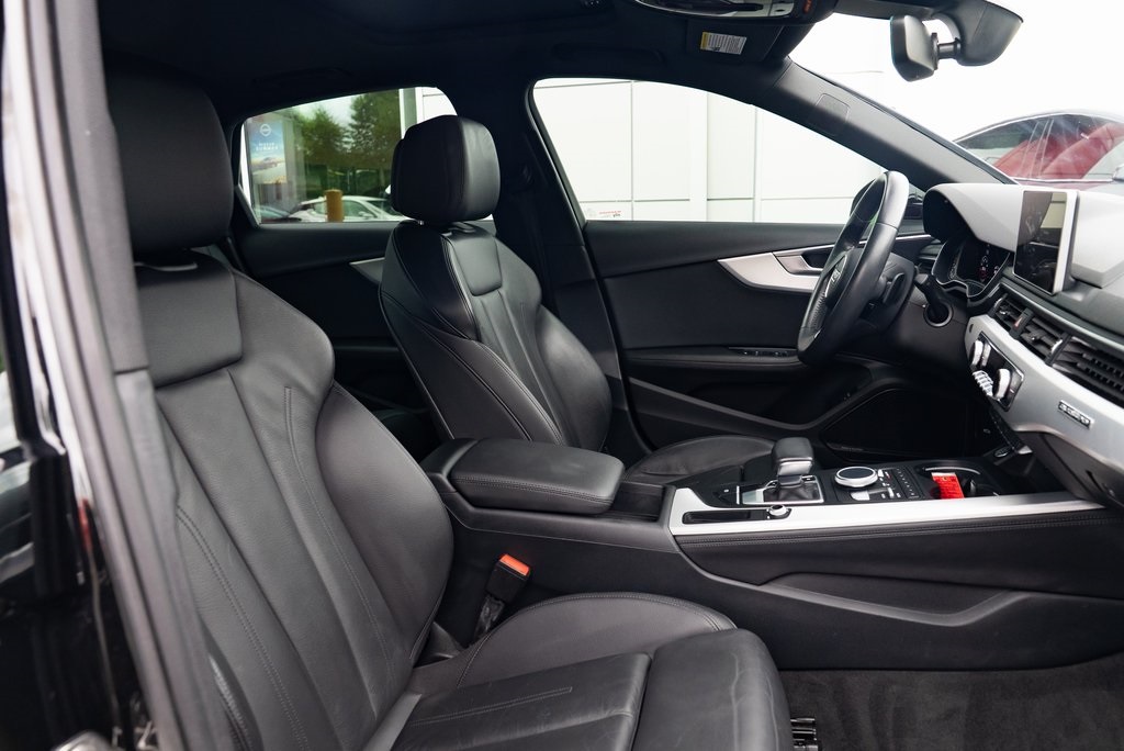 Vehicle image 28 of 29
