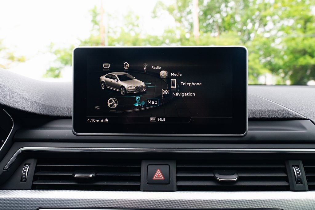 Vehicle image 17 of 29