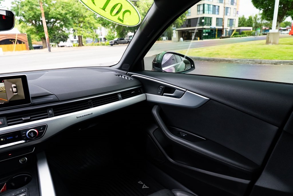 Vehicle image 12 of 29