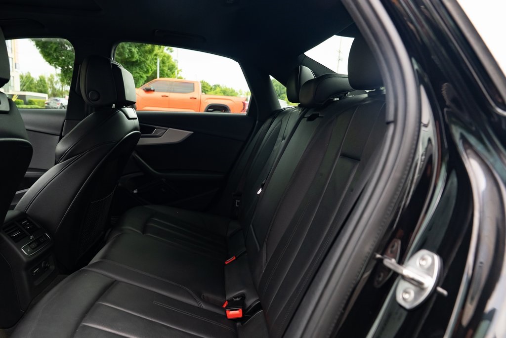 Vehicle image 24 of 29