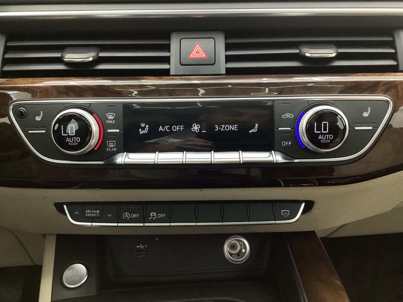 Vehicle image 33 of 51