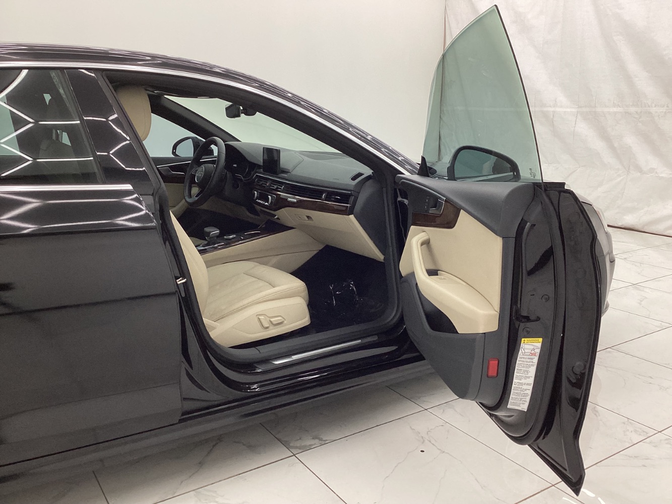 Vehicle image 15 of 51