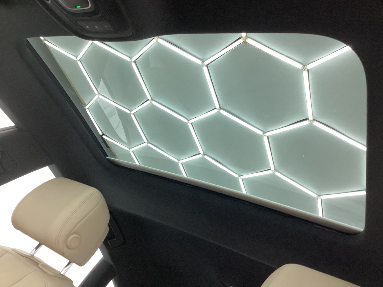Vehicle image 41 of 51