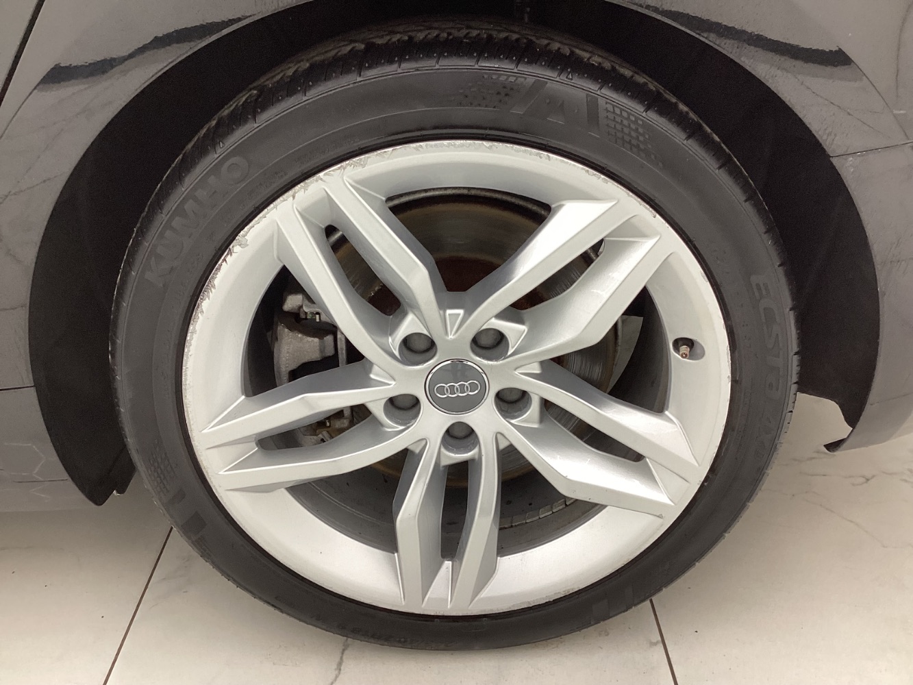 Vehicle image 49 of 51