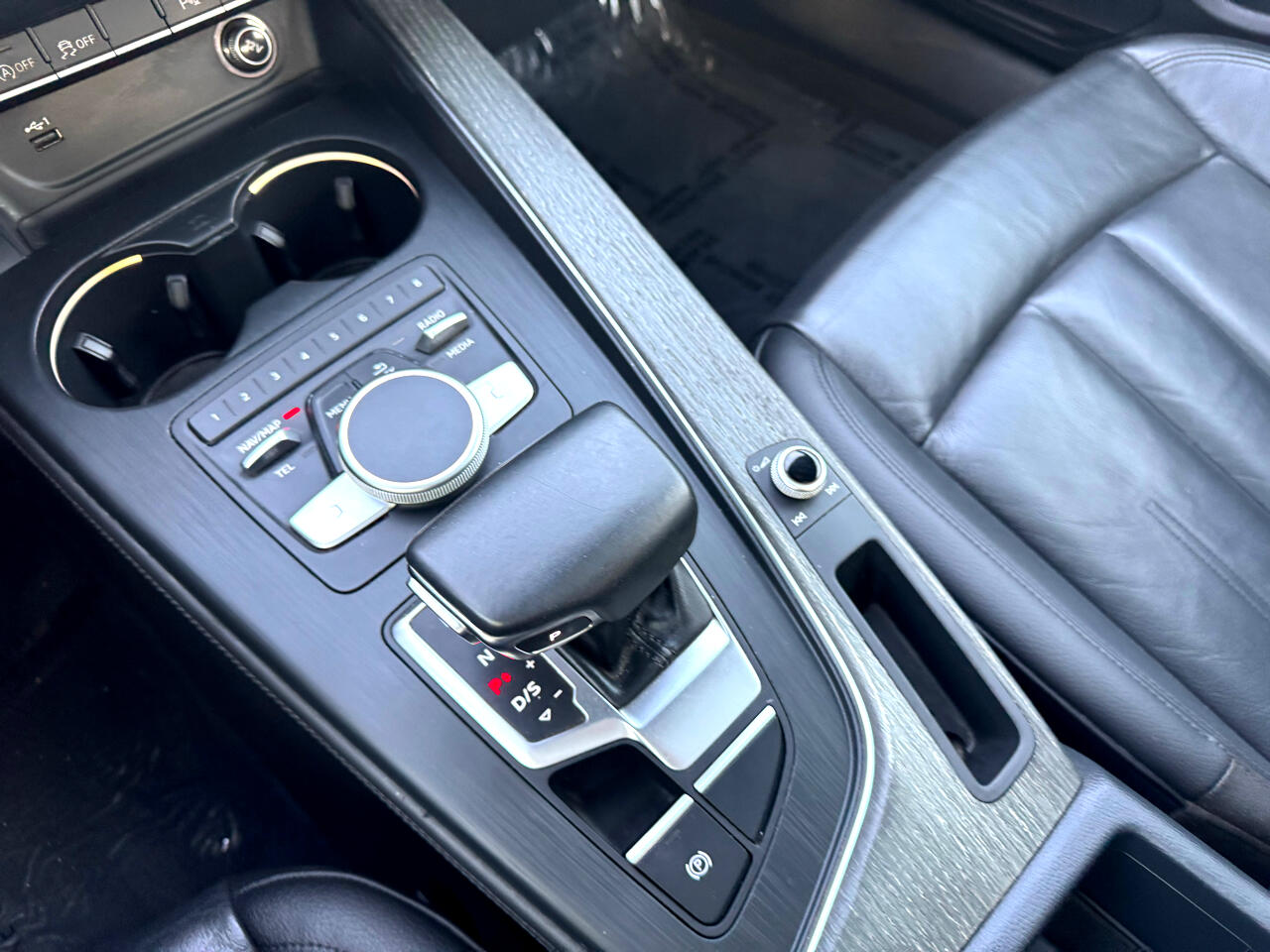 Vehicle image 70 of 85