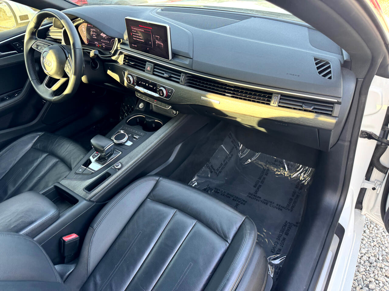 Vehicle image 19 of 85