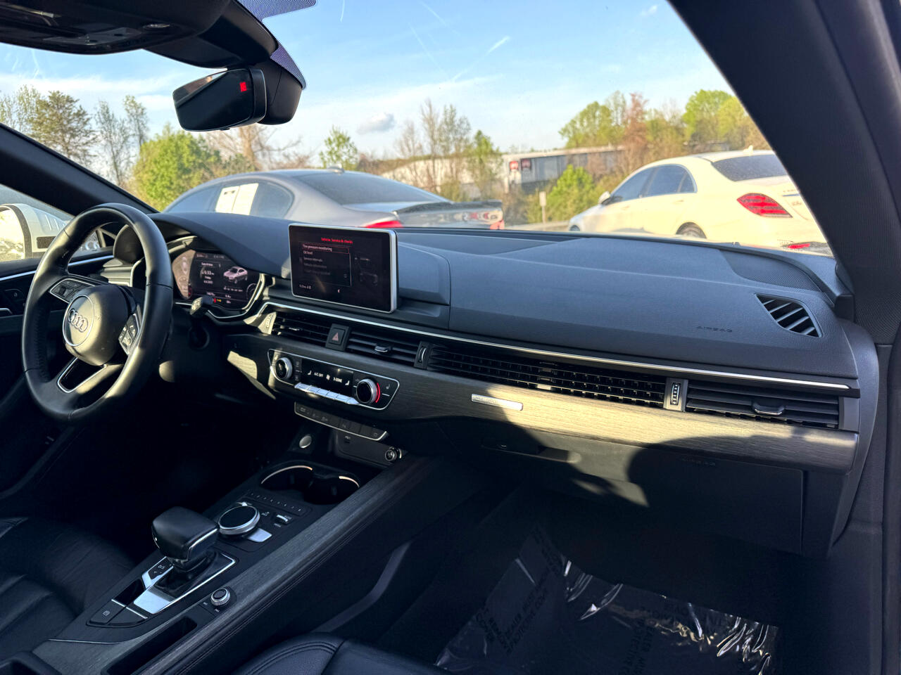 Vehicle image 29 of 85