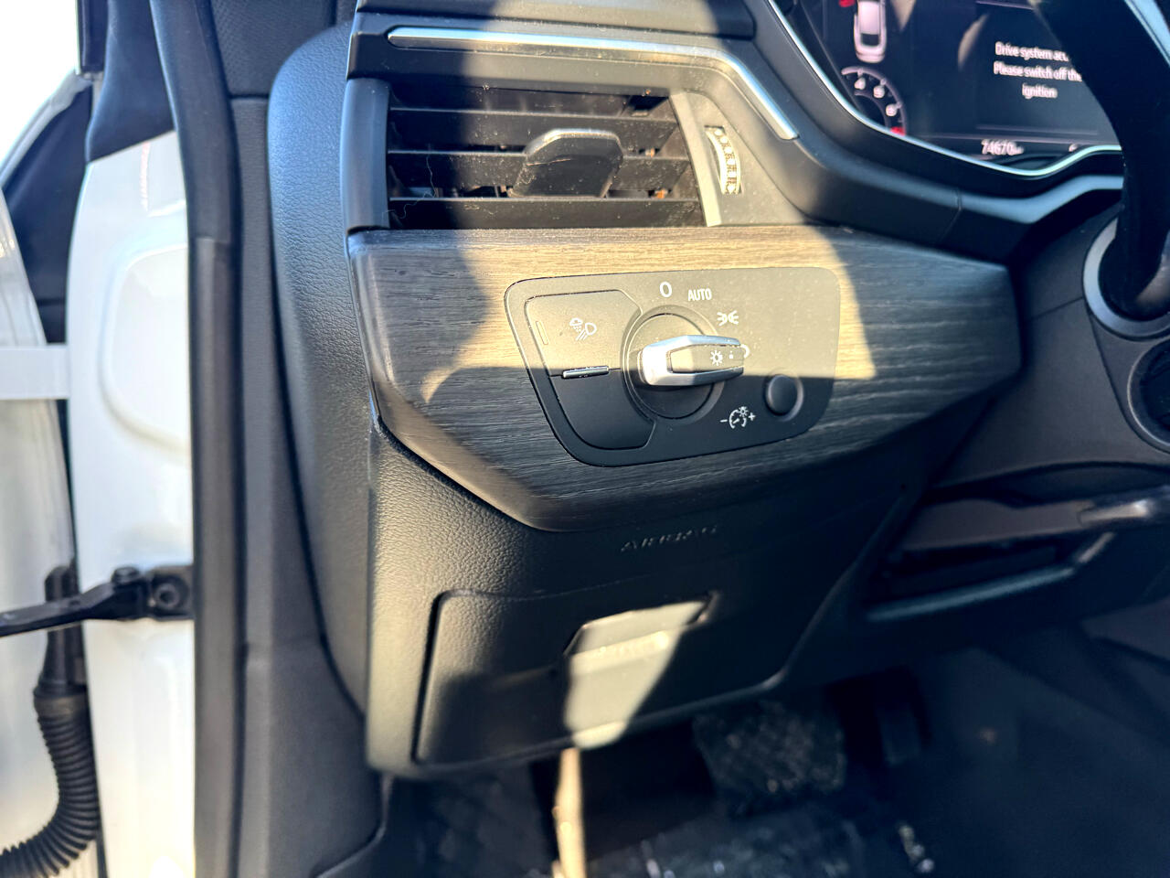 Vehicle image 58 of 85
