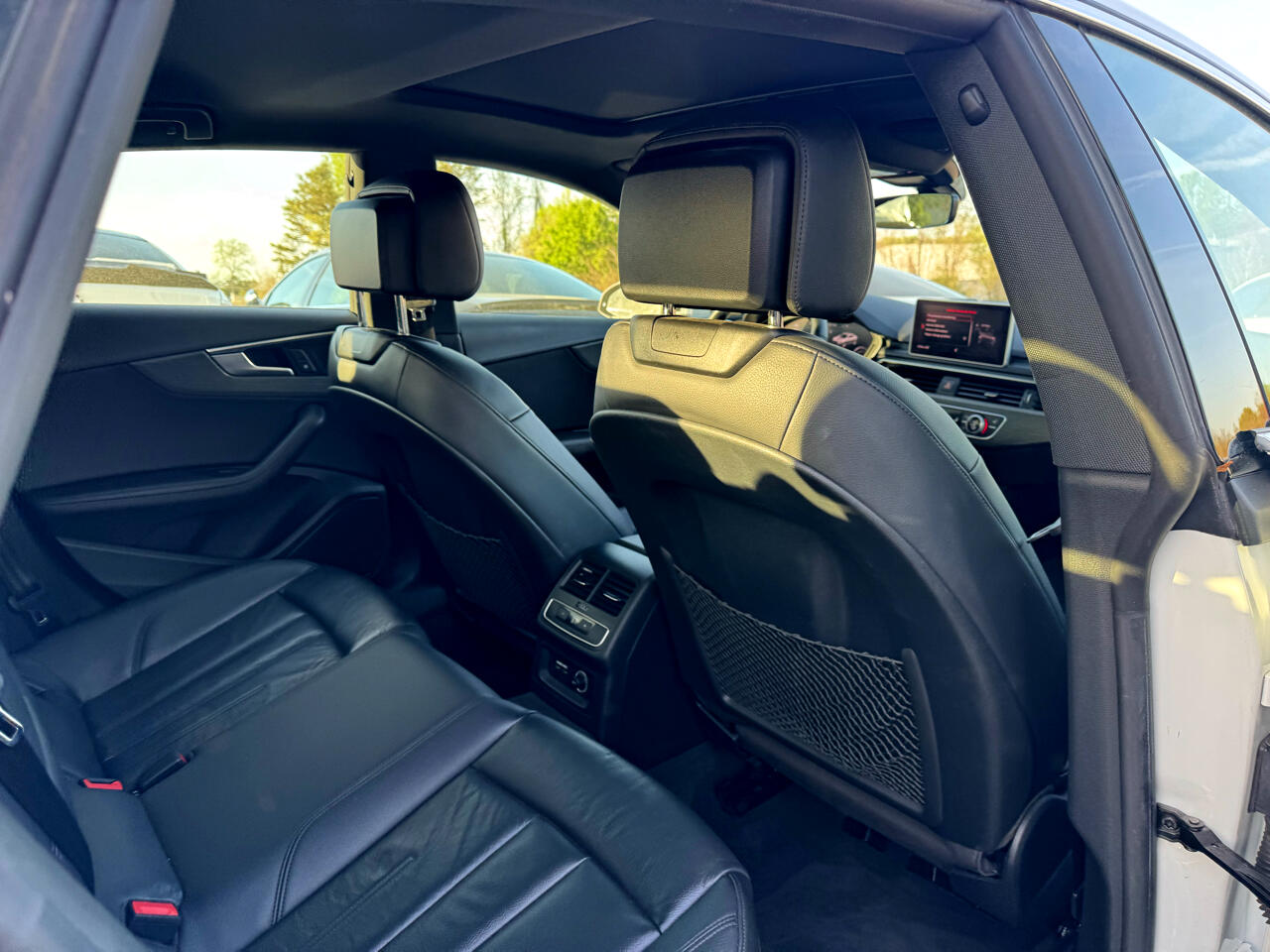 Vehicle image 35 of 85