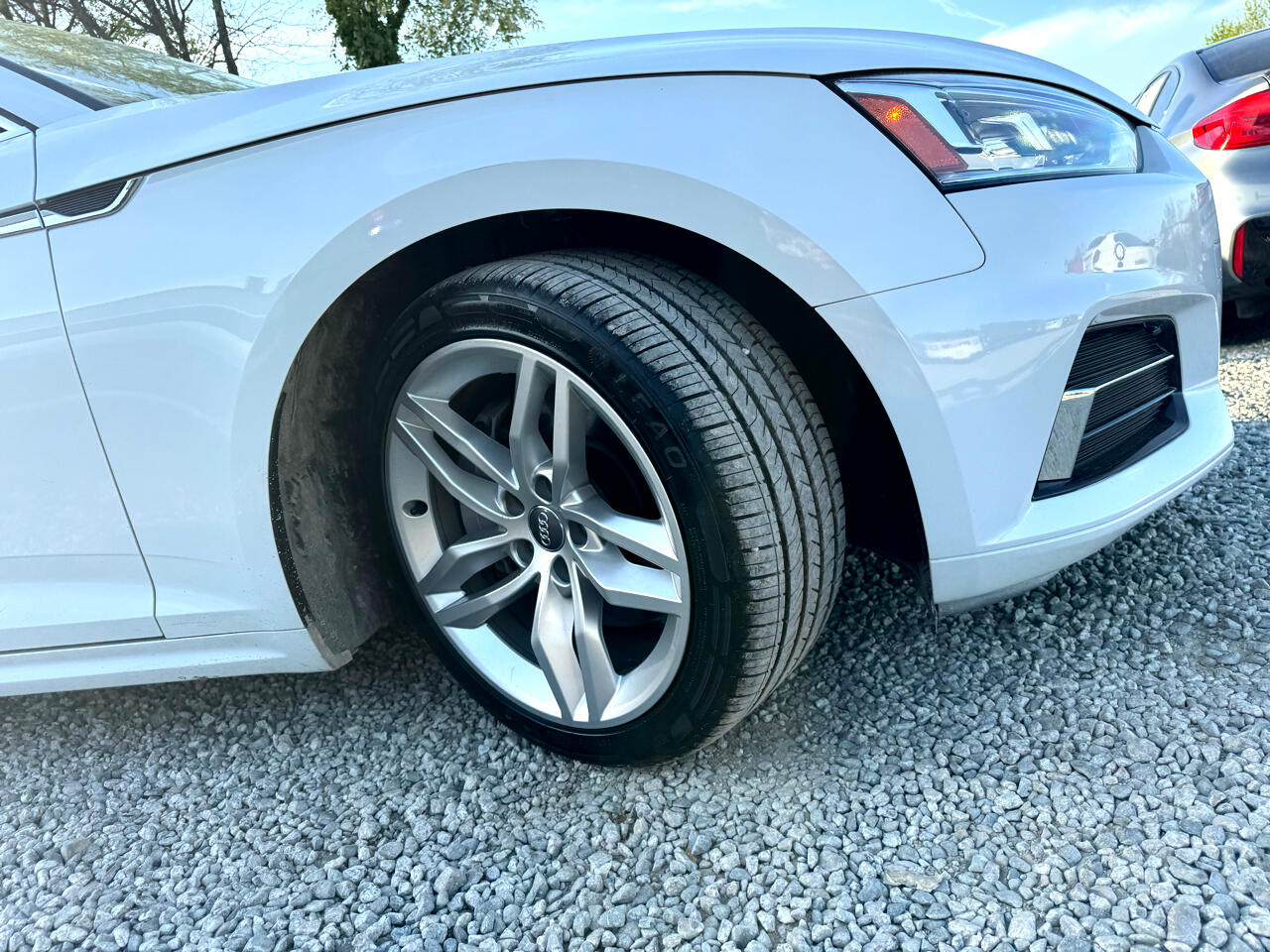 Vehicle image 15 of 85