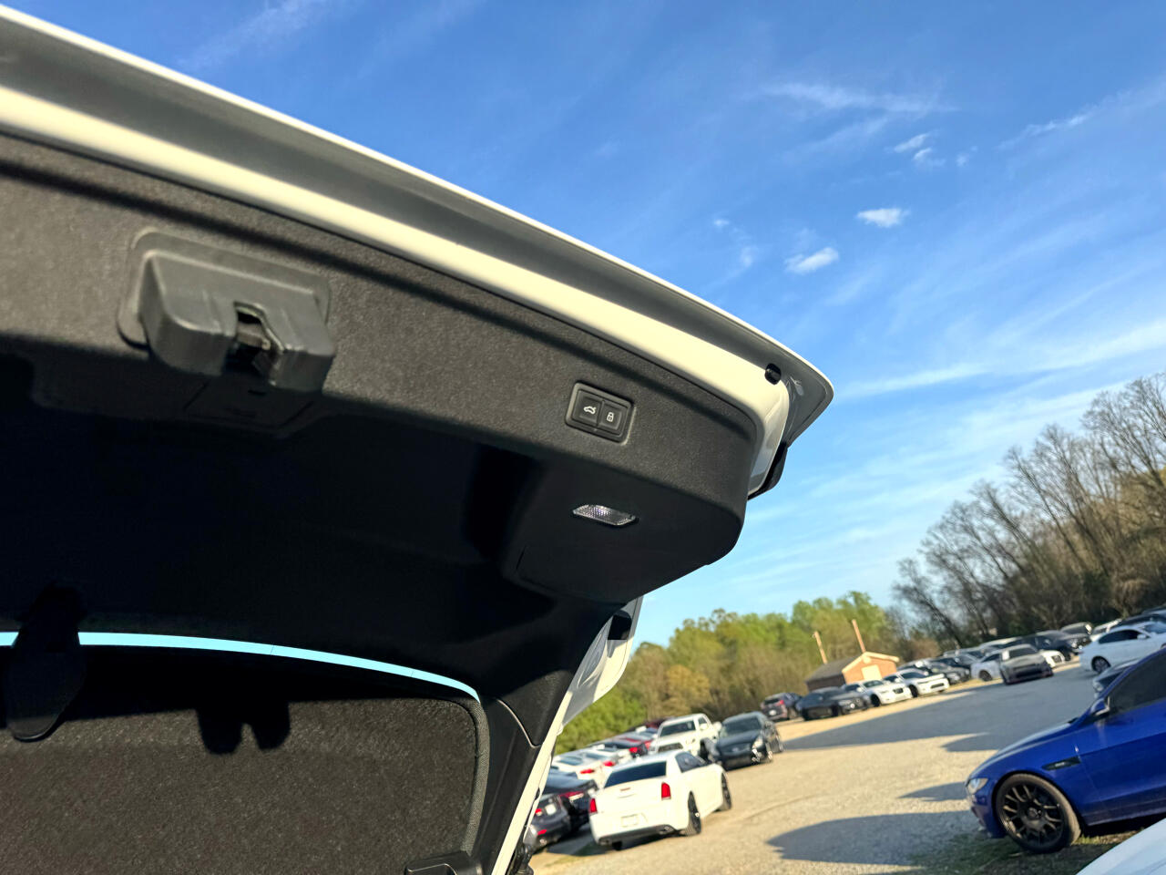 Vehicle image 39 of 85