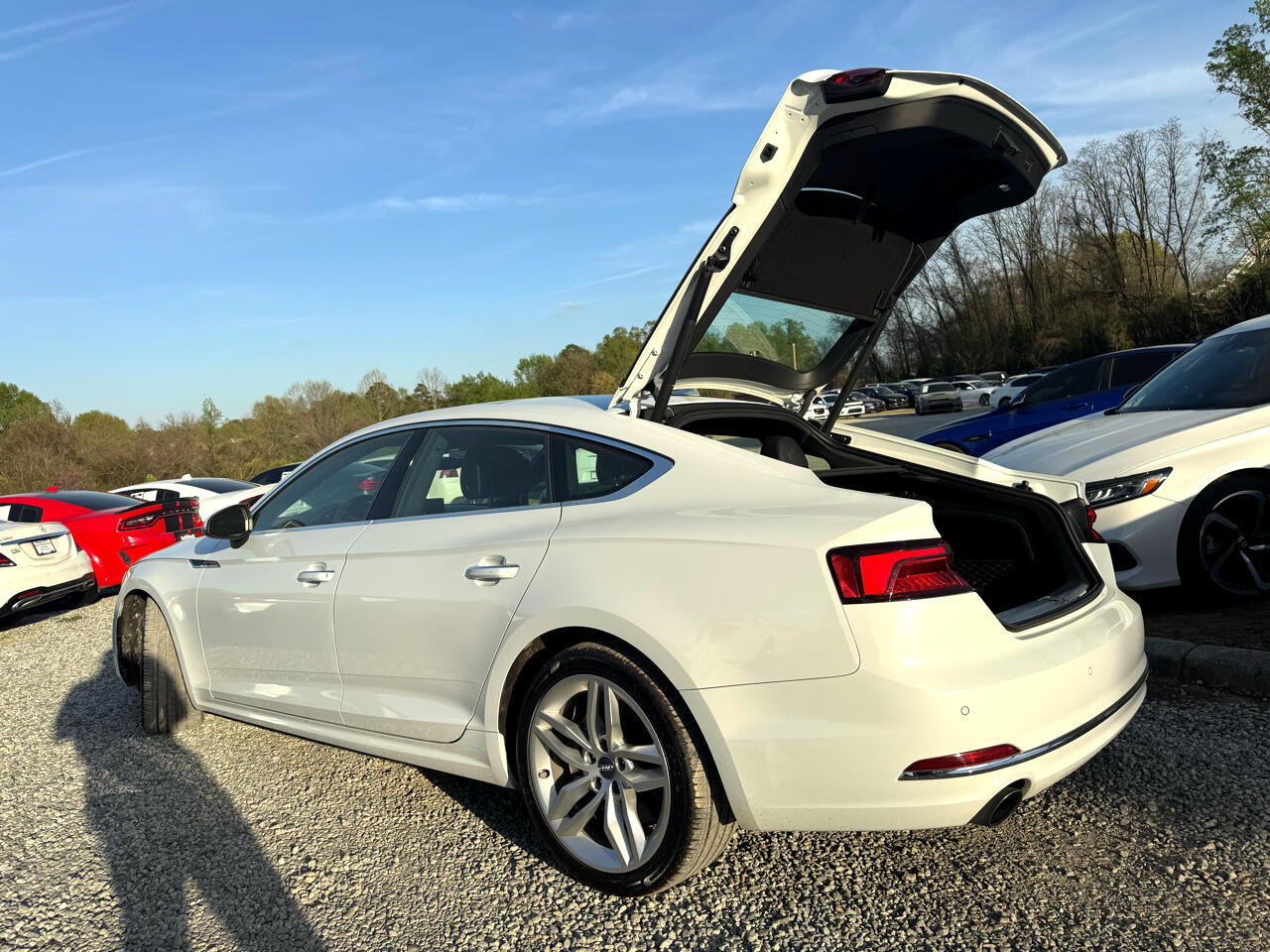 Vehicle image 10 of 85