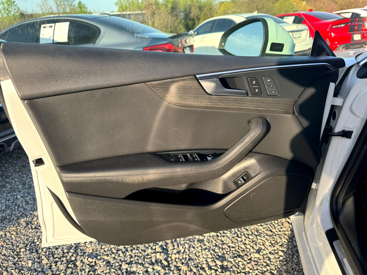 Vehicle image 53 of 85