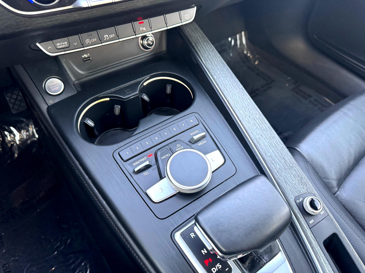 Vehicle image 69 of 85