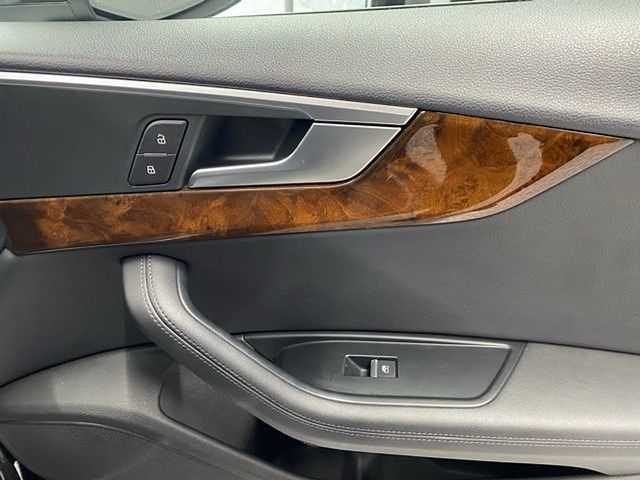 Vehicle image 38 of 63