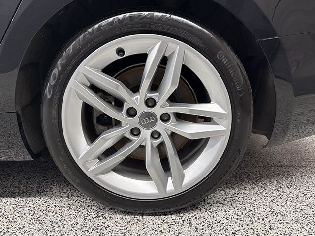 Vehicle image 23 of 63