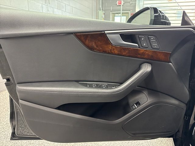 Vehicle image 27 of 63