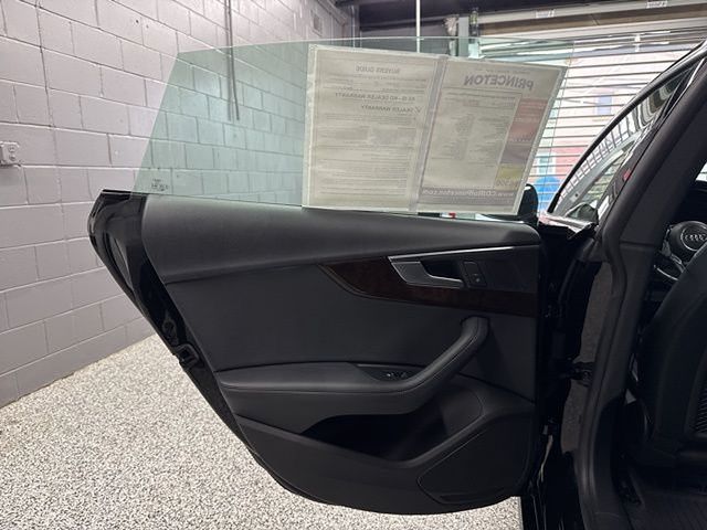 Vehicle image 30 of 63
