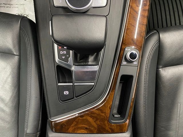 Vehicle image 50 of 63