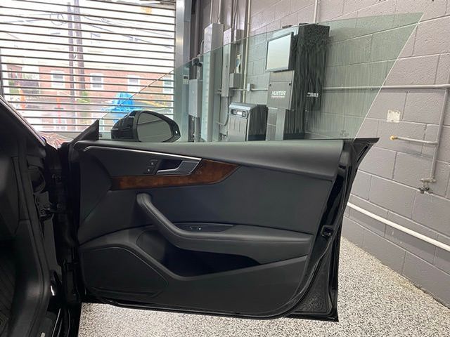Vehicle image 36 of 63
