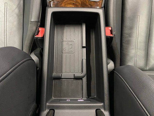Vehicle image 51 of 63