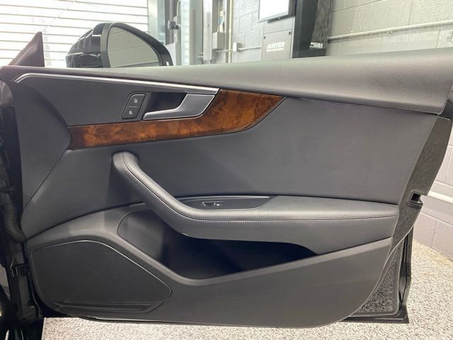 Vehicle image 37 of 63