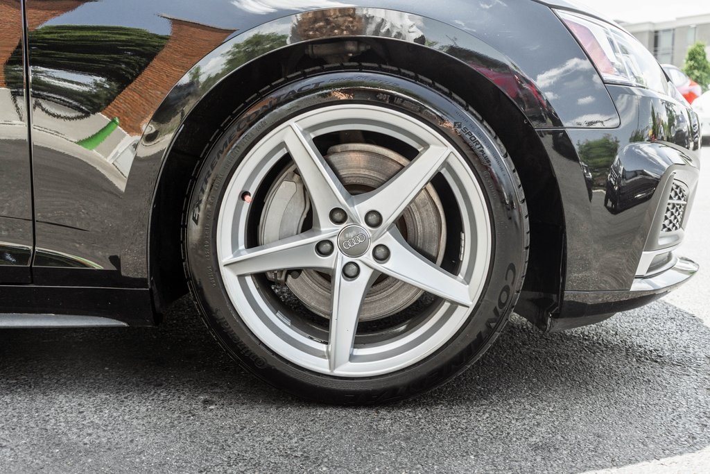 Vehicle image 7 of 43