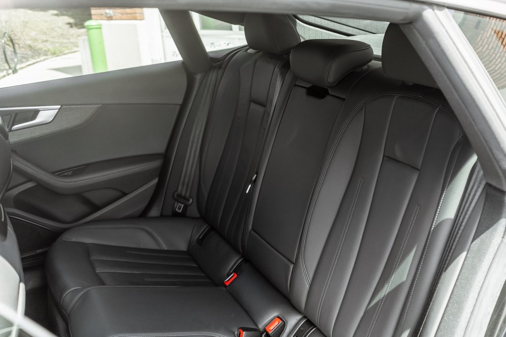 Vehicle image 9 of 43