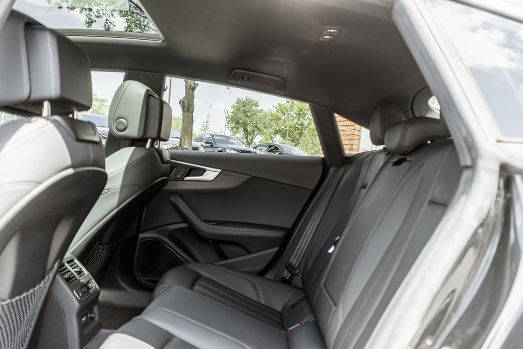 Vehicle image 11 of 43