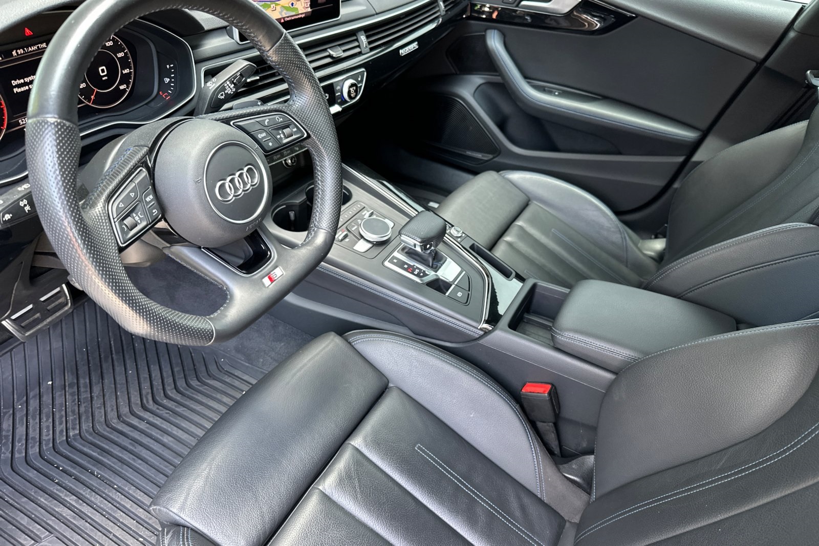 Vehicle image 10 of 35