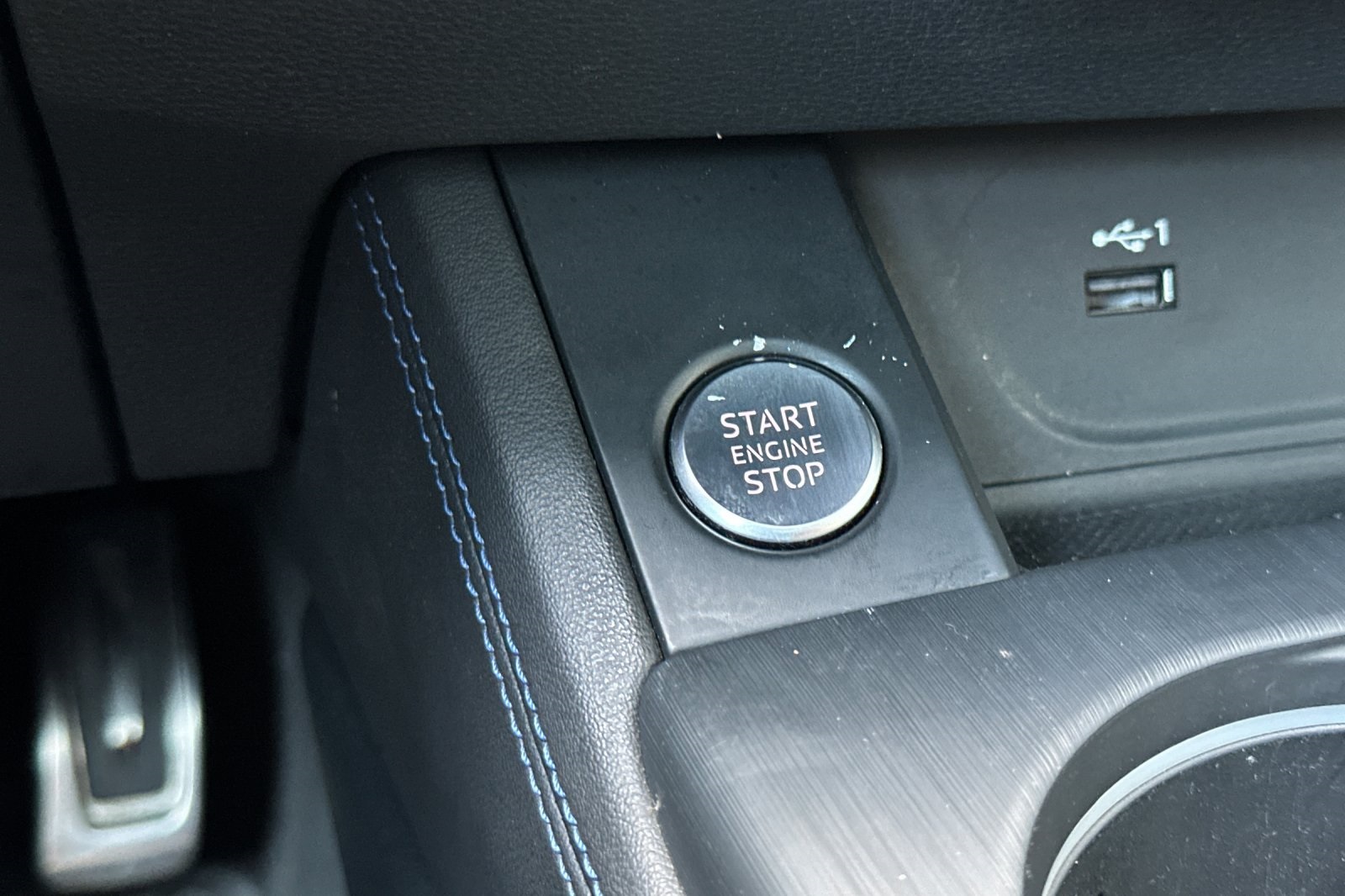 Vehicle image 26 of 35