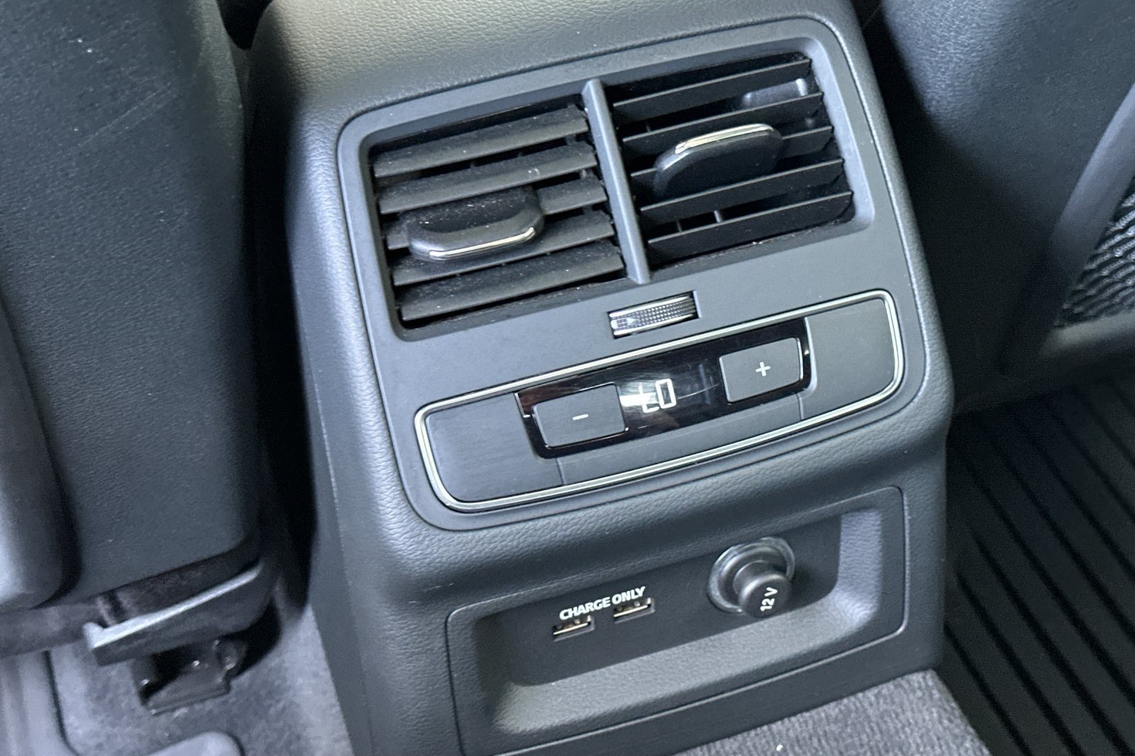 Vehicle image 14 of 35