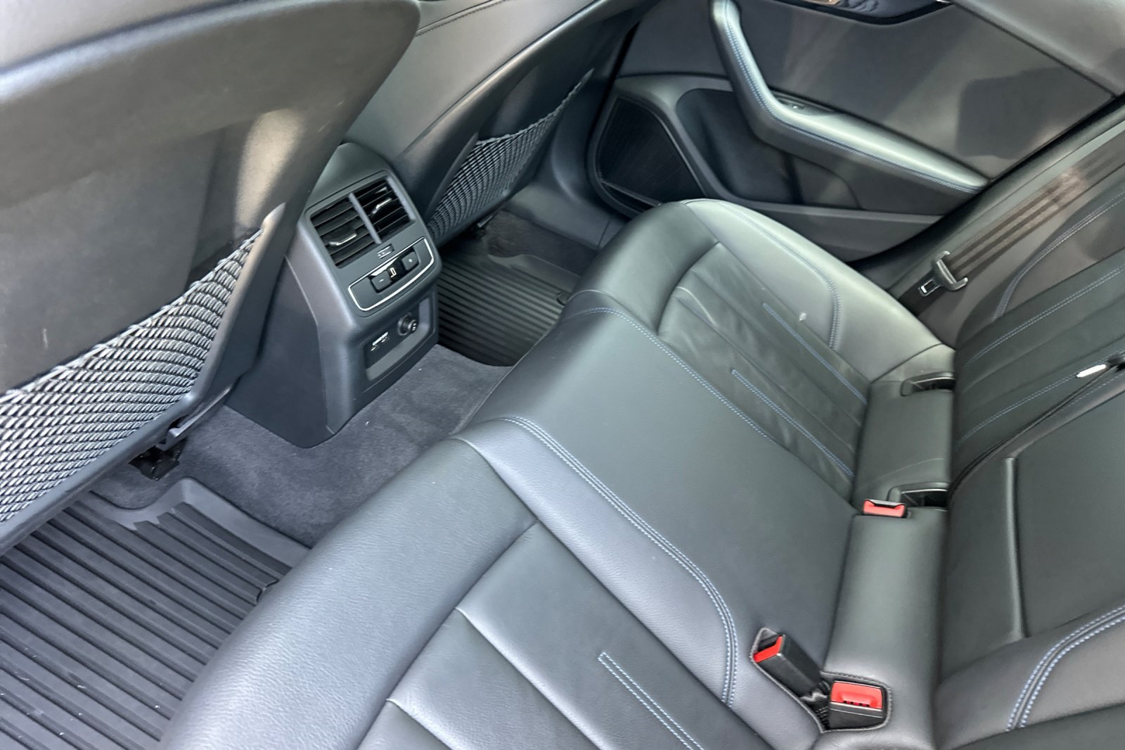 Vehicle image 13 of 35