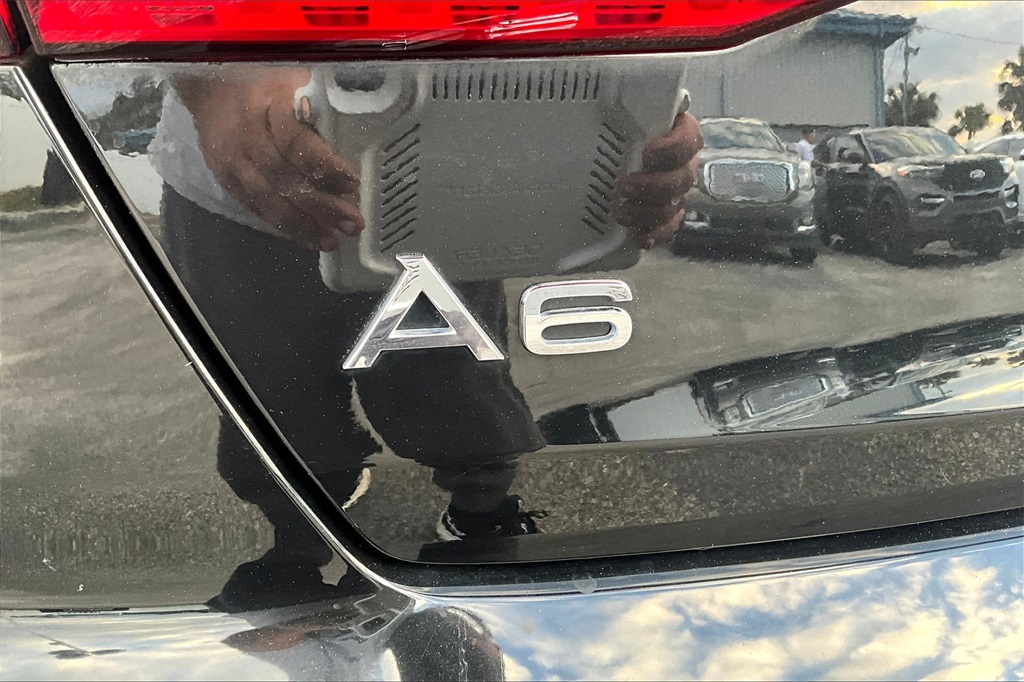 Vehicle image 9 of 31