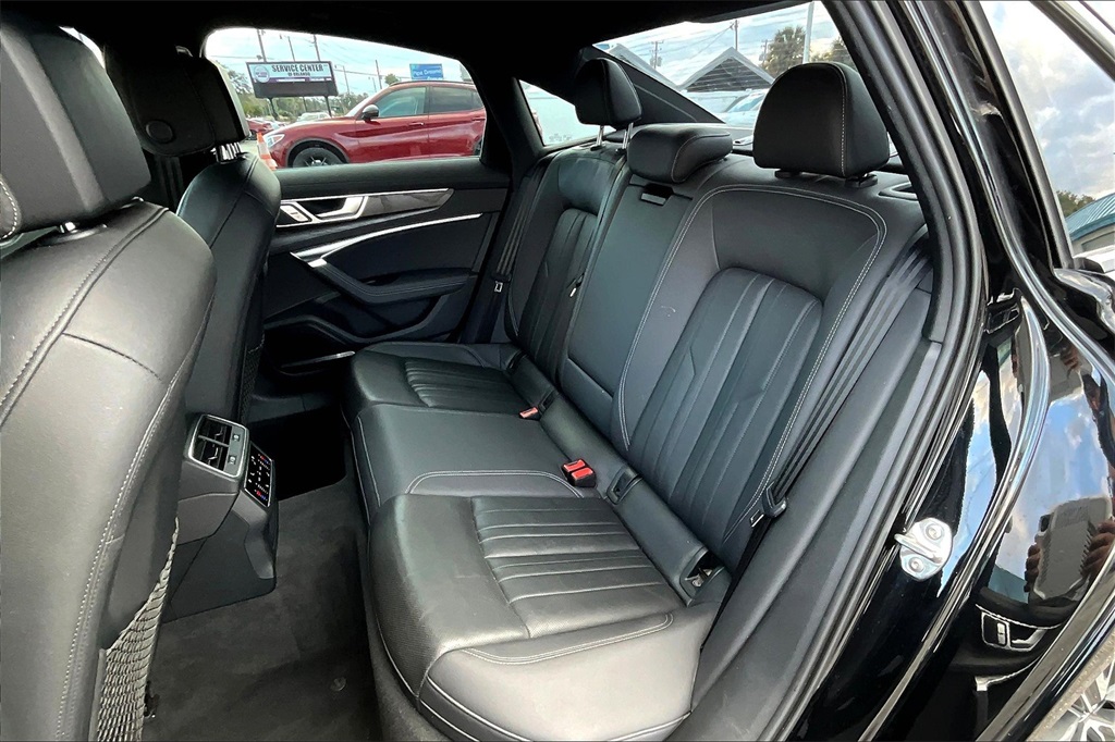 Vehicle image 25 of 31