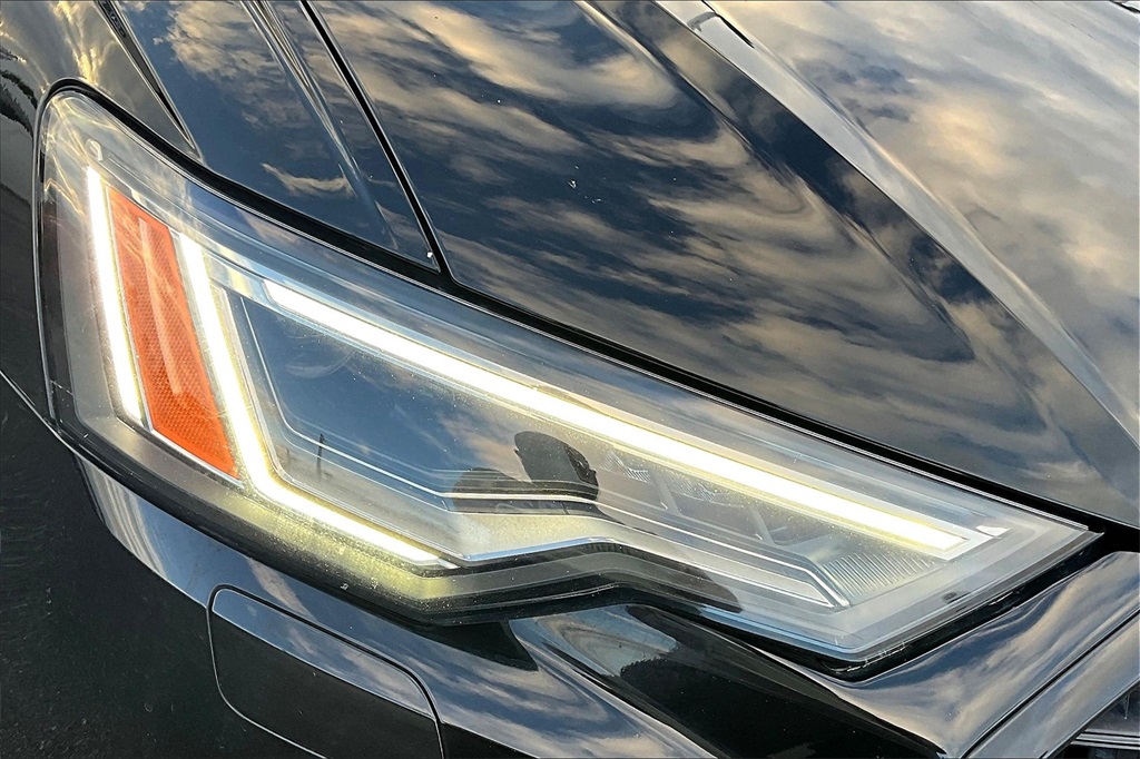 Vehicle image 27 of 31
