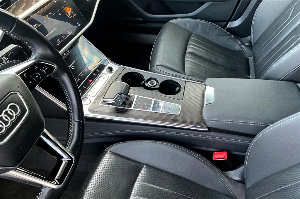 Vehicle image 16 of 31