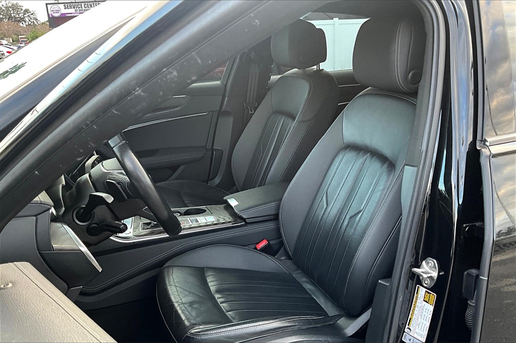 Vehicle image 24 of 31
