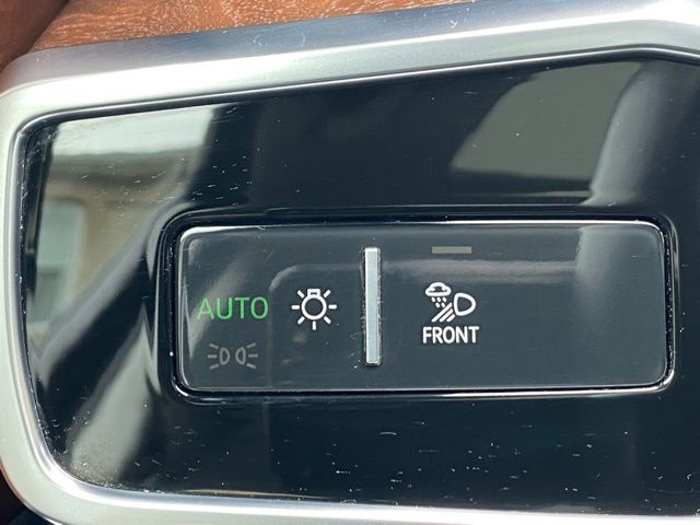 Vehicle image 51 of 54