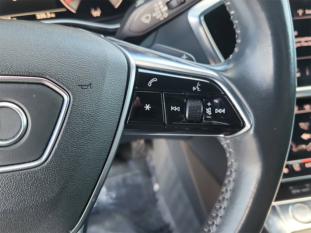 Vehicle image 14 of 26