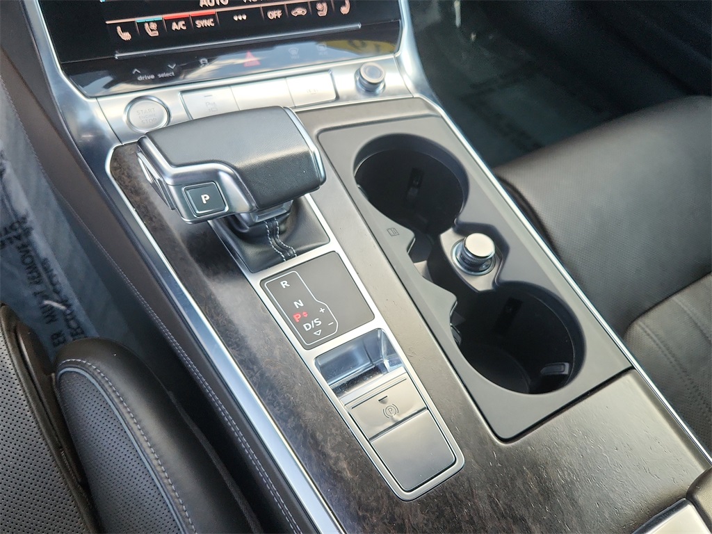 Vehicle image 19 of 26