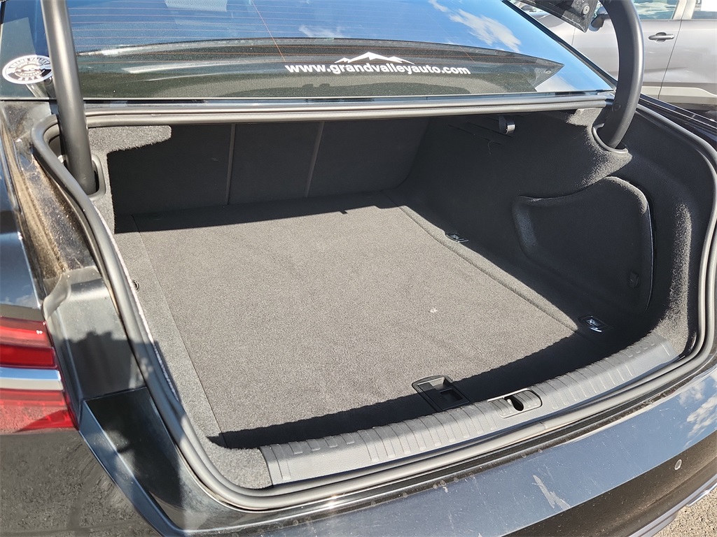 Vehicle image 8 of 26