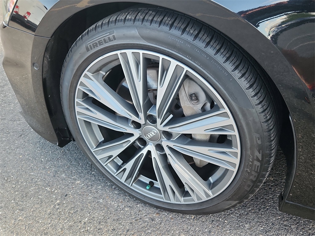 Vehicle image 7 of 26