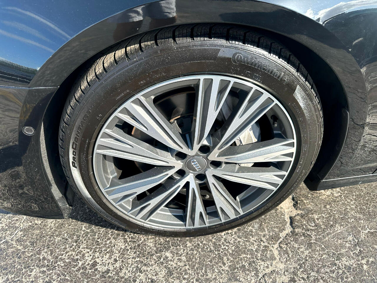 Vehicle image 18 of 19