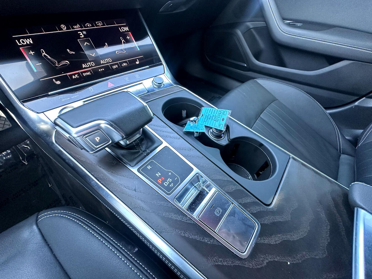 Vehicle image 12 of 19