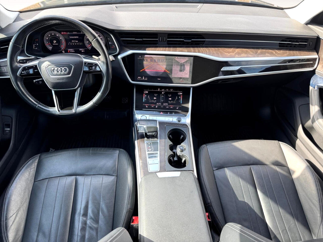 Vehicle image 24 of 28