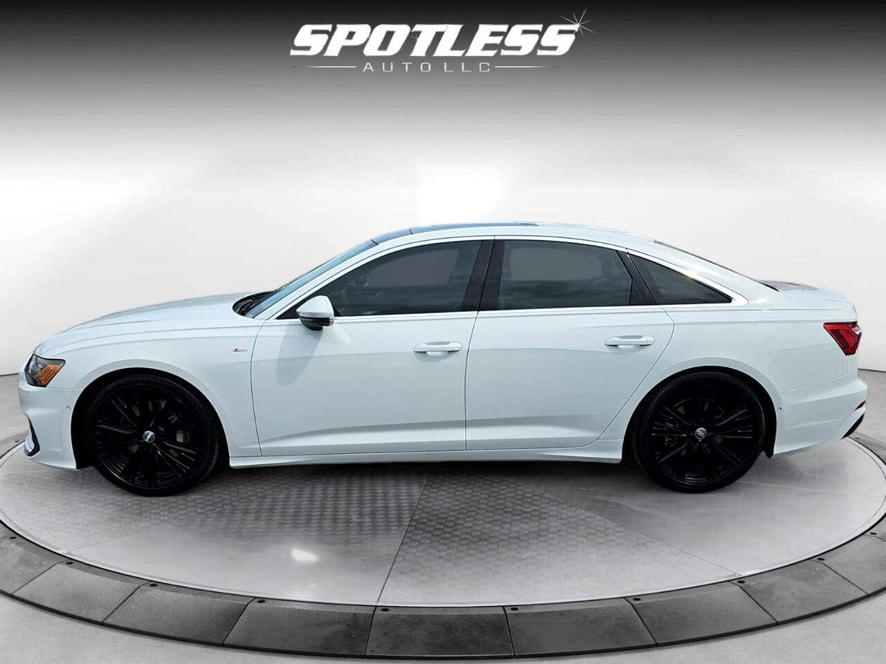 Vehicle image 10 of 27