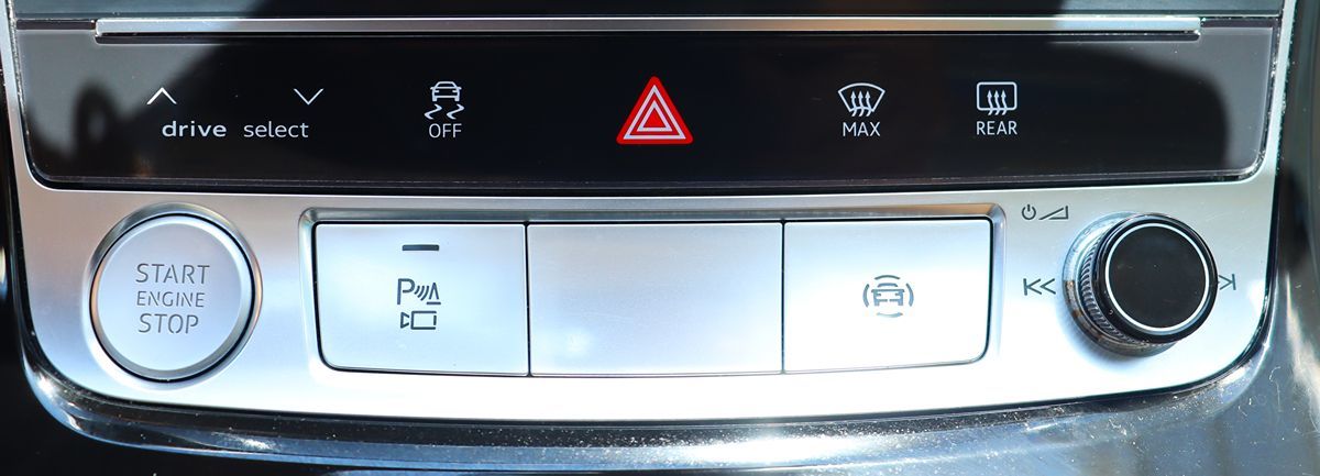Vehicle image 53 of 78